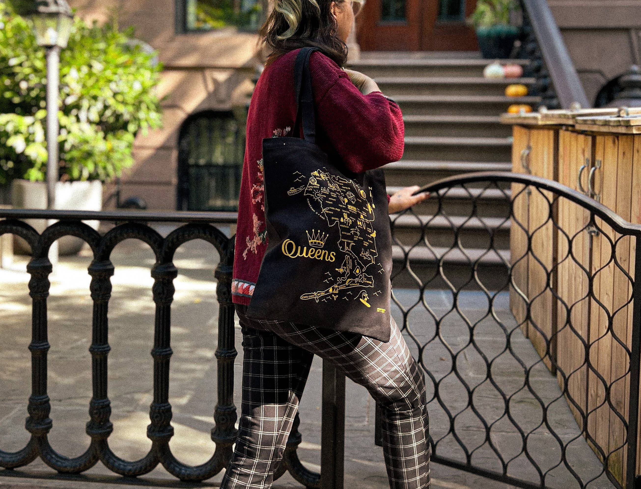 Queens Tote Bags & Accessories